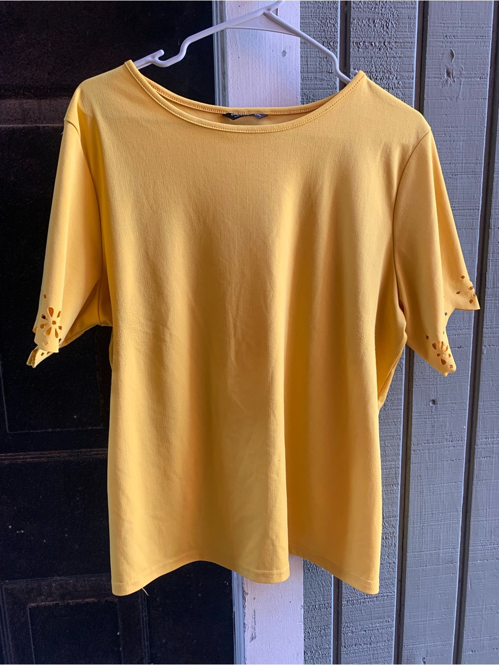 SHEIN Yellow Short Sleeve Top with Laser-Cut Sleeve Detail